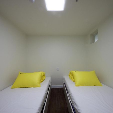 סיאול 24 Guesthouse Myeongdong Town חדר תמונה