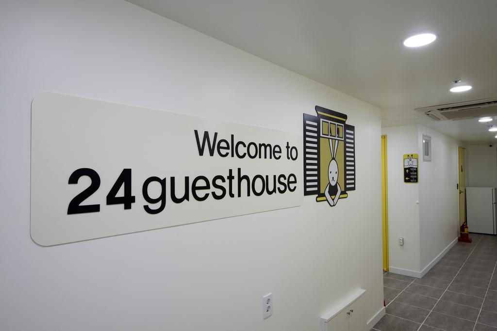 סיאול 24 Guesthouse Myeongdong Town מראה חיצוני תמונה