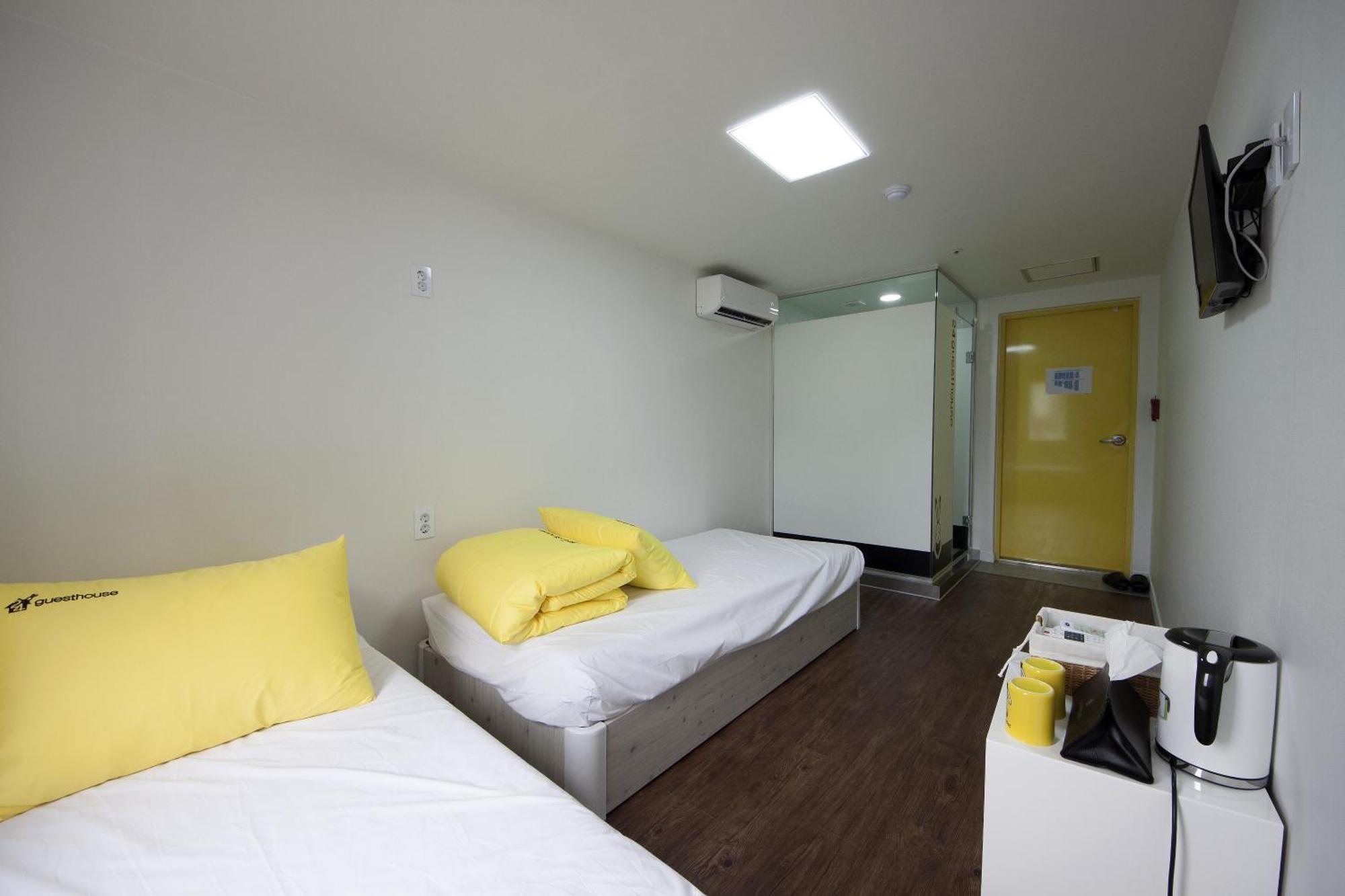 סיאול 24 Guesthouse Myeongdong Town חדר תמונה